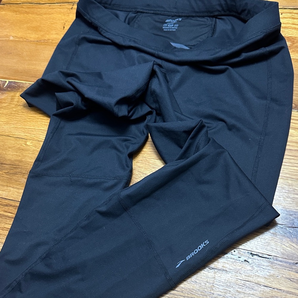Brooks Jet Black Performance Leggings